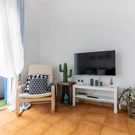 Sea & Wave Pedregalejo Beach Apartment Малага Екстериор снимка