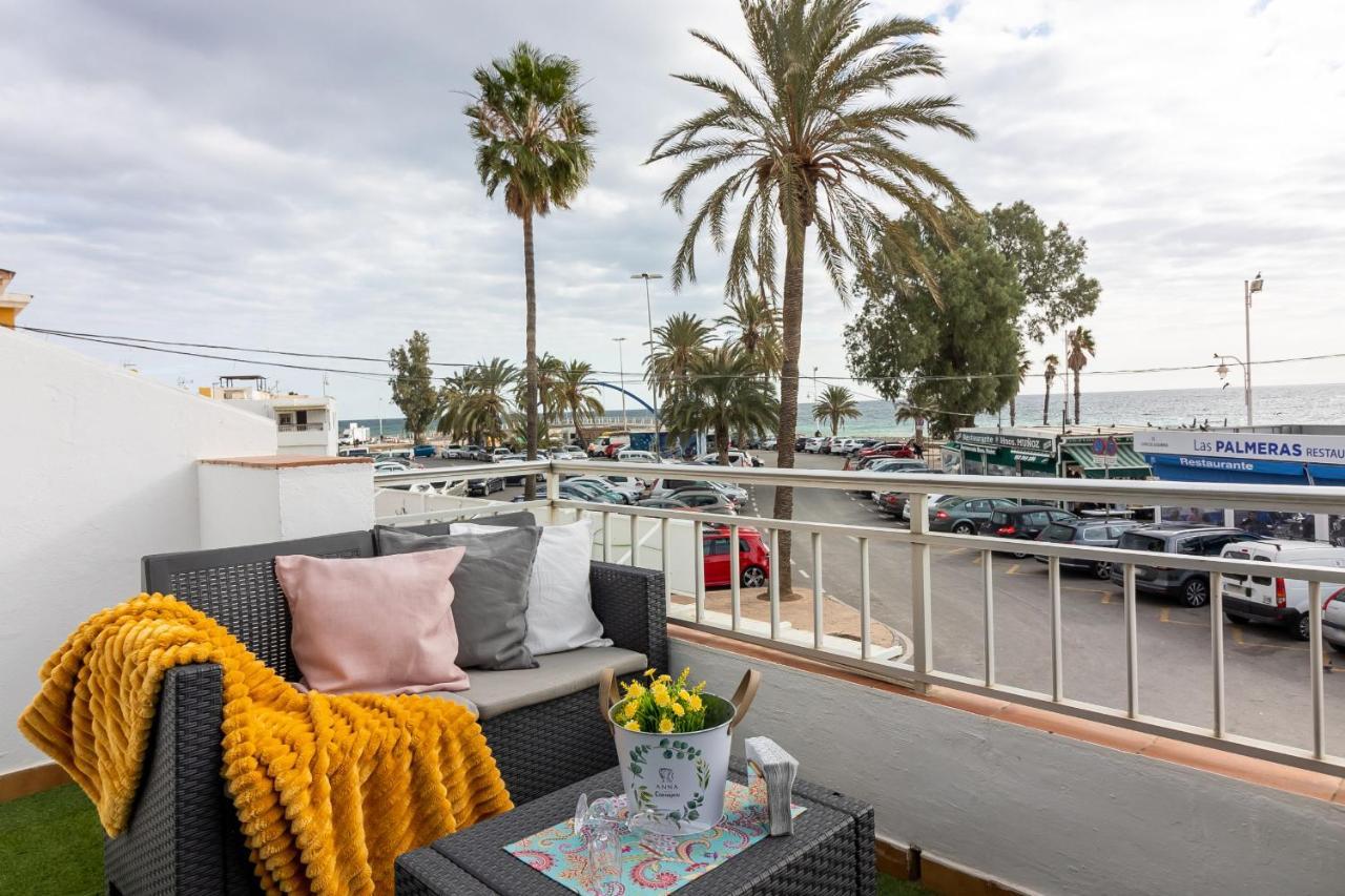 Sea & Wave Pedregalejo Beach Apartment Малага Екстериор снимка