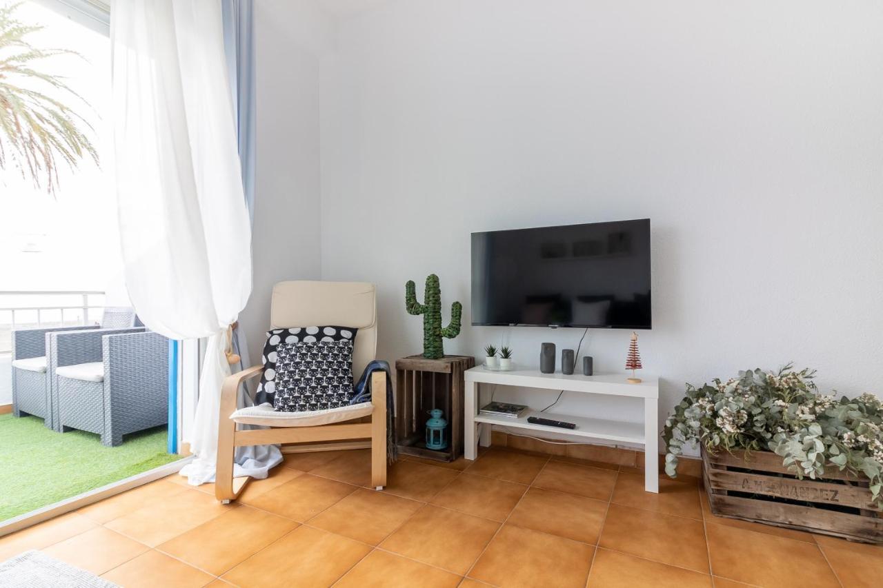 Sea & Wave Pedregalejo Beach Apartment Малага Екстериор снимка