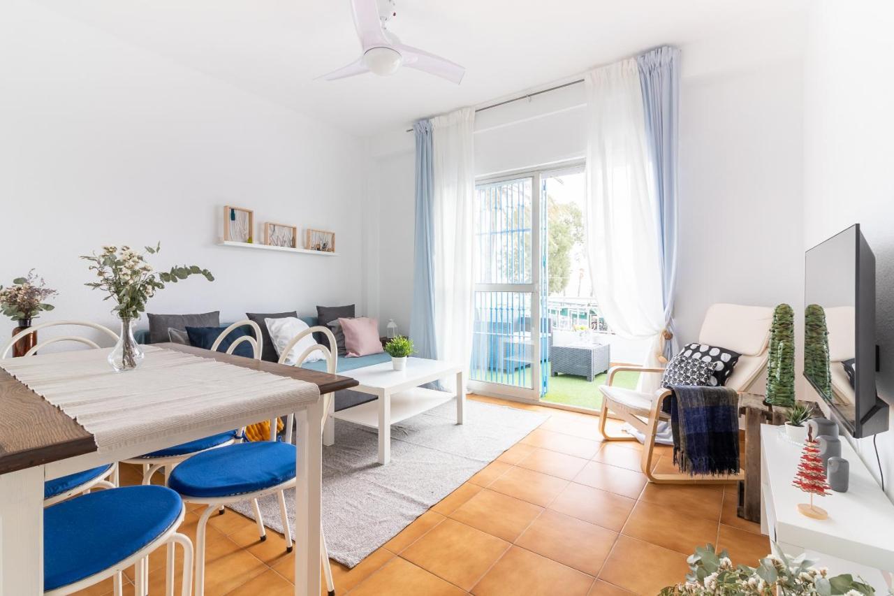 Sea & Wave Pedregalejo Beach Apartment Малага Екстериор снимка
