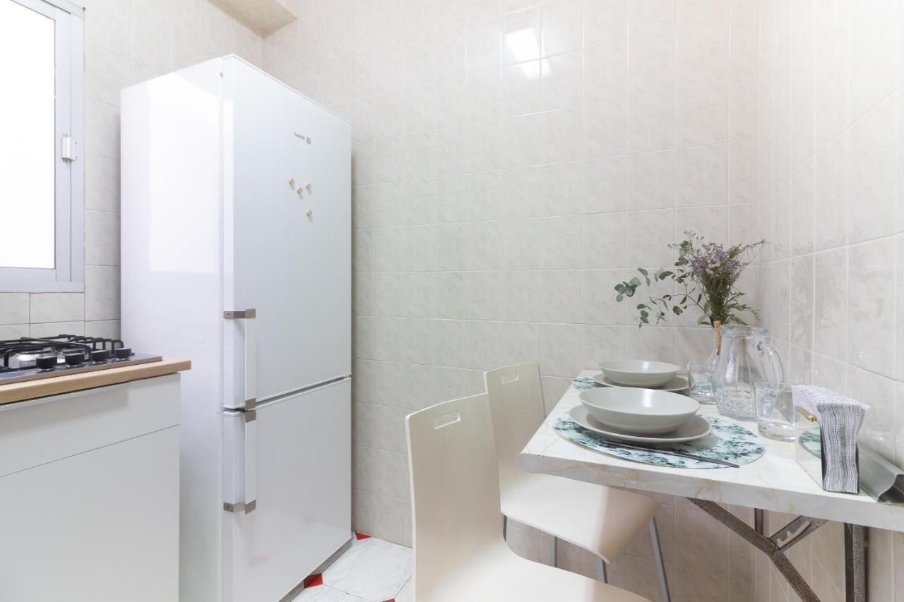 Sea & Wave Pedregalejo Beach Apartment Малага Екстериор снимка