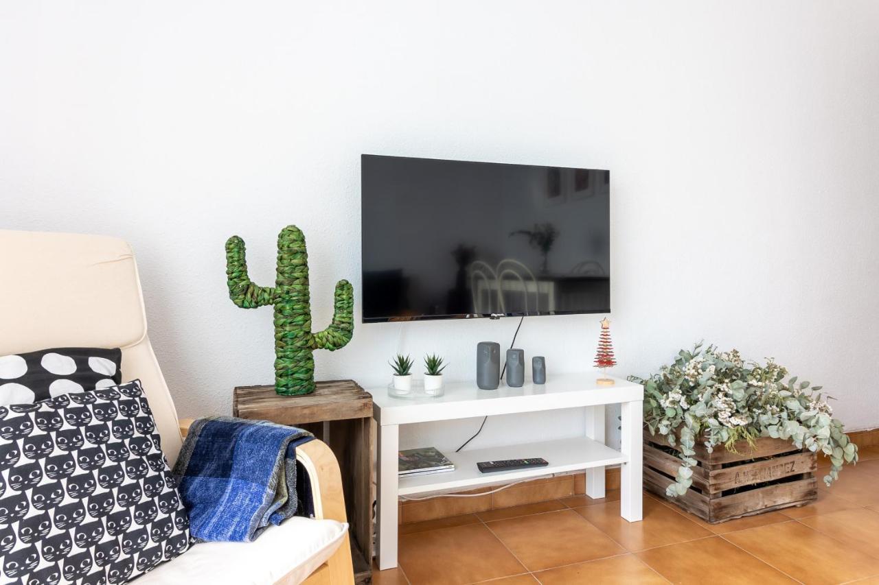 Sea & Wave Pedregalejo Beach Apartment Малага Екстериор снимка